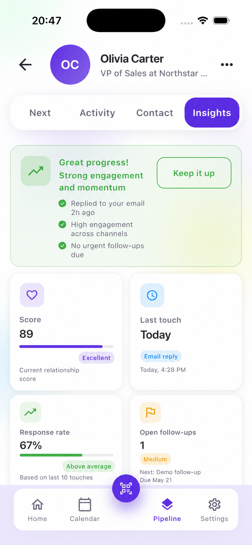SalesCard insights screen showing relationship score, response rate, and follow-ups